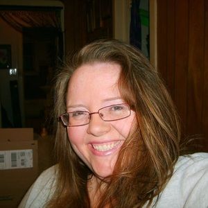 Meet your Posher, Elaine